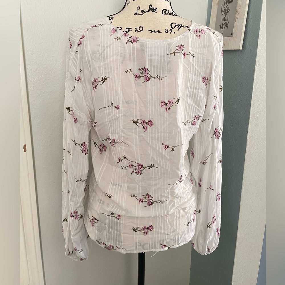 Skylar+Madison Blouse-Size Small NWT - Picture 2 of 4